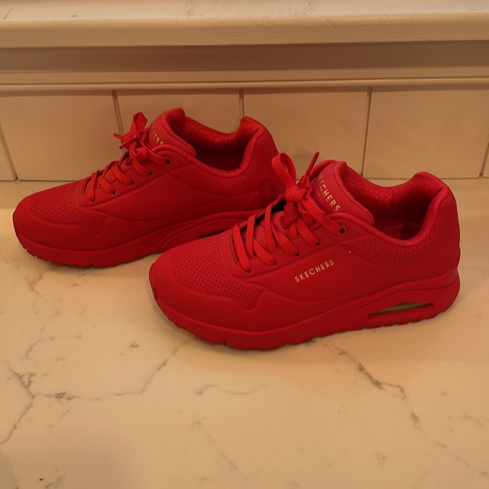 Skechers size 6 worn 1X - Picture 2 of 3